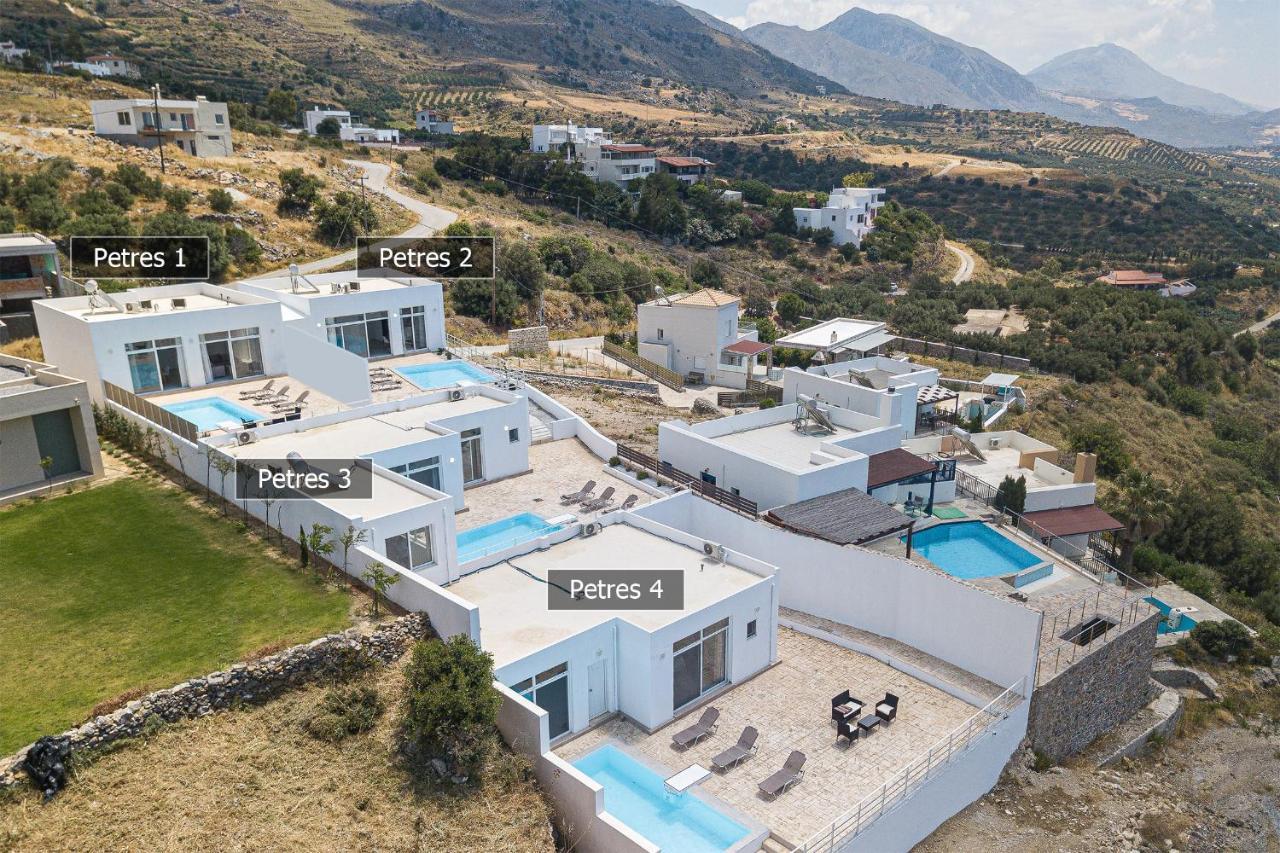 Petres Villas 普拉基亚斯 外观 照片