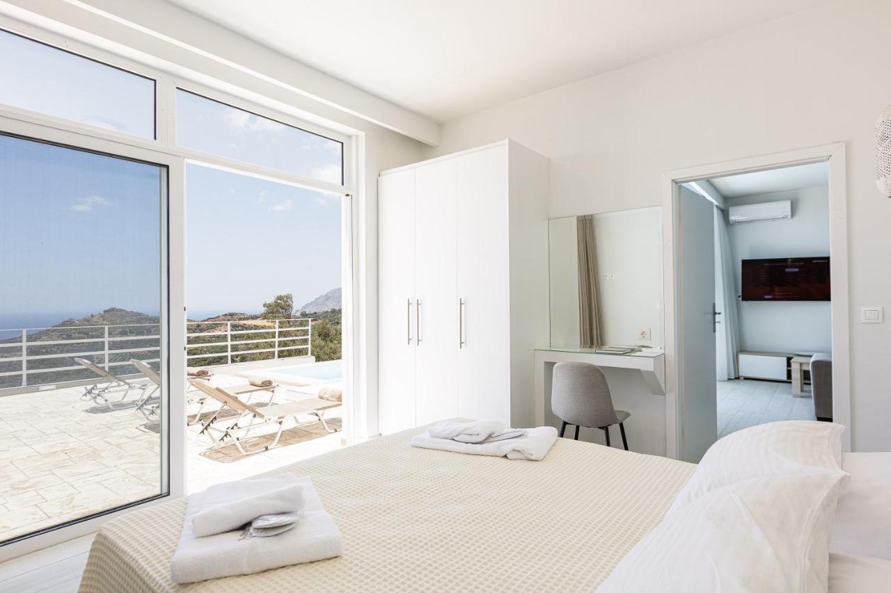 Petres Villas 普拉基亚斯 外观 照片